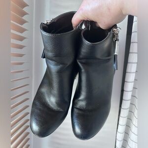 Apt. 9 Women’s Black Faux Leather Ankle Boot – Size 9.5 Medium